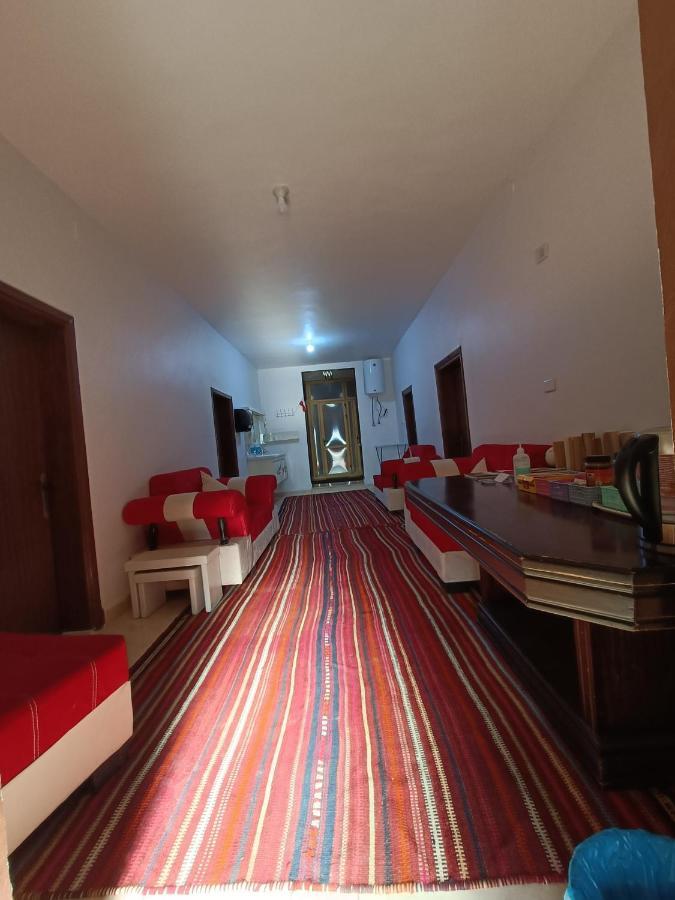 Happy Night Hostel Wadi Musa Esterno foto